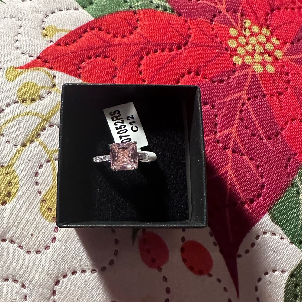 Ring - Picture 5 of 5